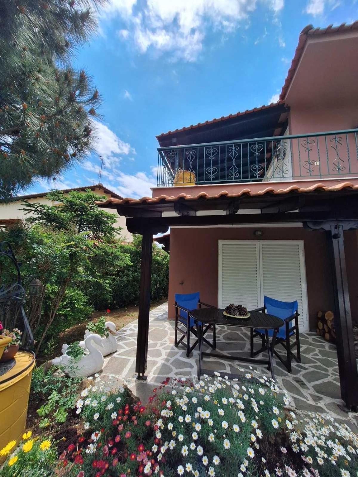 Villa Roadhouse, Nilie Hospitality Mgmt Flogita Esterno foto